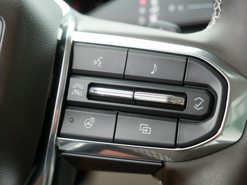 Used 2026 GMC Acadia Denali w/ Super Cruise Package FWD image 29