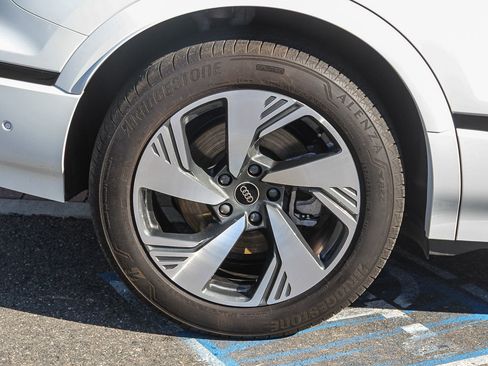 Certified 2025 Audi Q6 e-tron Premium Plus w/ Premium Plus image 10