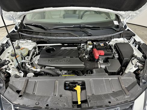 Used 2023 Nissan Rogue SL w/ SL Premium Package image 35