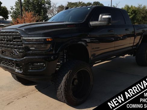 Used 2025 RAM 2500 Limited AWD/4WD image 1