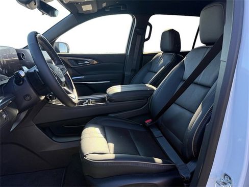 New 2026 Chevrolet Traverse High Country image 11