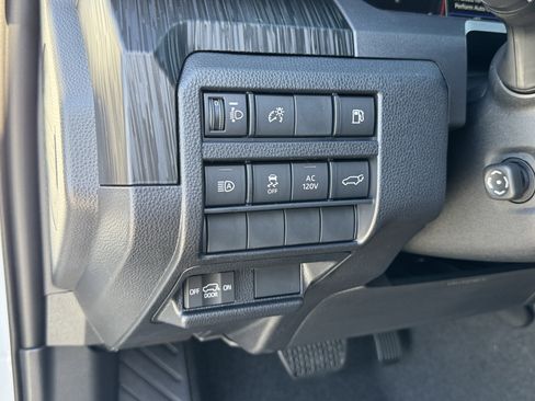 New 2026 Toyota 4Runner Platinum image 17