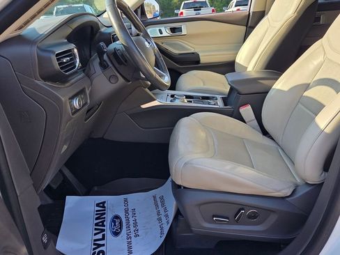 Used 2020 Ford Explorer Platinum w/ Premium Technology Package AWD/4WD image 4