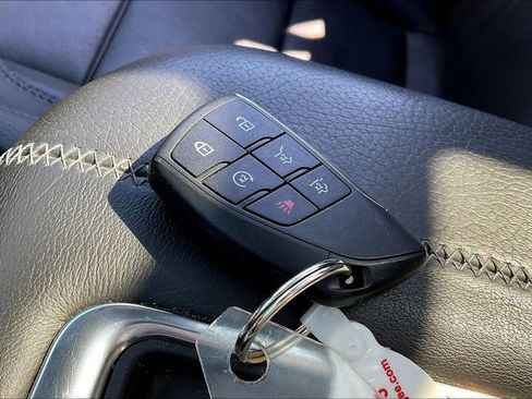 Used 2022 GMC Yukon Denali image 10