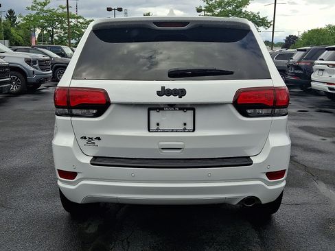 Certified 2021 Jeep Grand Cherokee Laredo X AWD/4WD image 5
