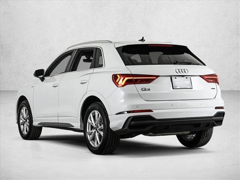 Certified 2025 Audi Q3 2.0T Premium w/ Convenience Package image 8