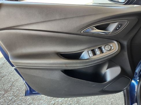 Used 2023 Buick Encore GX Select image 11