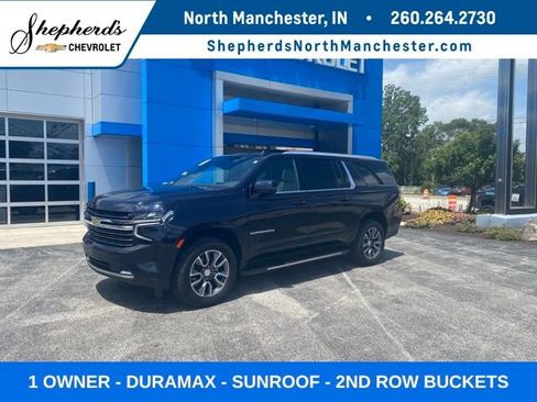 Used 2022 Chevrolet Suburban LT w/ Luxury Package AWD/4WD image 1