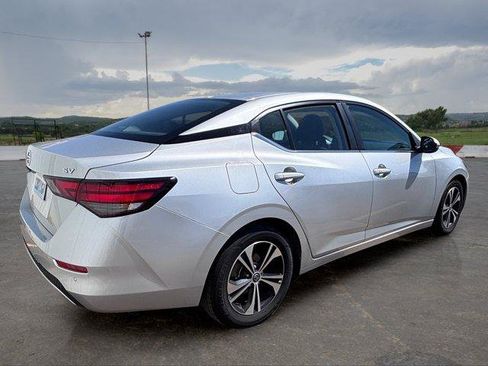 Used 2023 Nissan Sentra SV FWD image 3