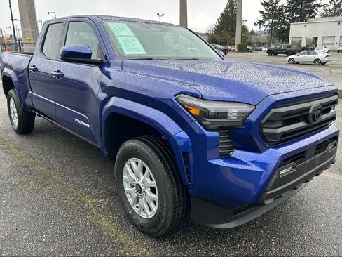 Certified 2025 Toyota Tacoma SR5 image 3