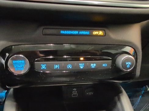 Certified 2024 Ford Escape Platinum image 20