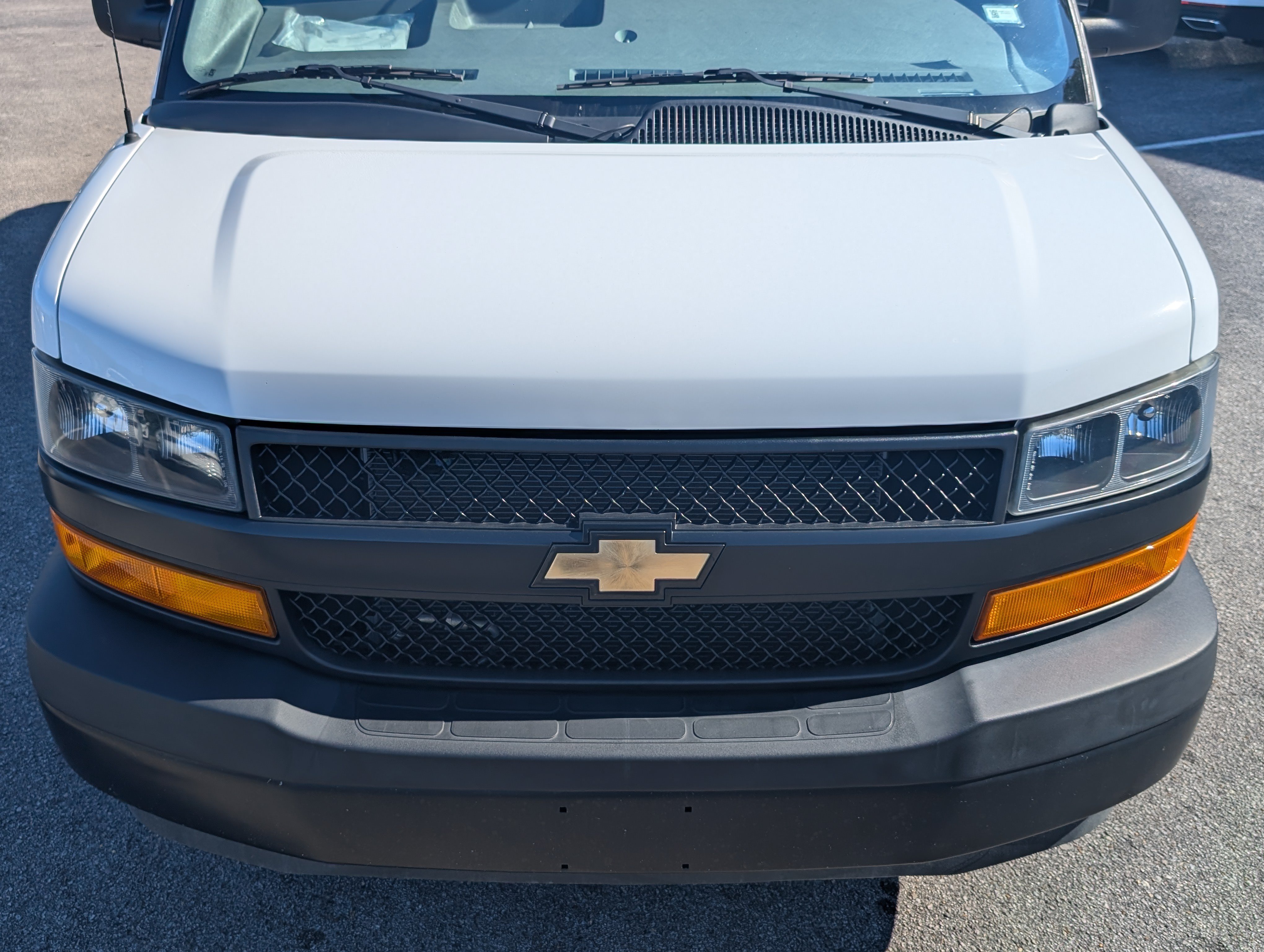 Used 2024 Chevrolet Express 3500 LS RWD image 12
