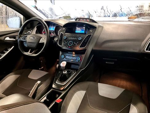 Used 2018 Ford Focus ST image 14