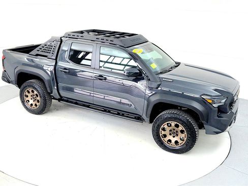 Certified 2025 Toyota Tacoma 4x4 Double Cab Hybrid image 19