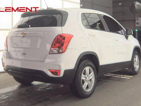 Used 2022 Chevrolet Trax LS AWD/4WD image 3
