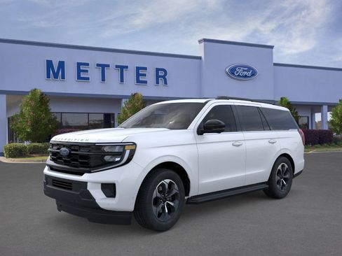 New 2026 Ford Expedition Active image 2