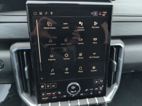 Used 2025 GMC Acadia Elevation image 22