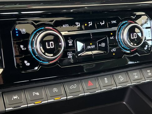New 2026 GMC Sierra 1500 AT4X w/ AT4X AEV Edition AWD/4WD image 18