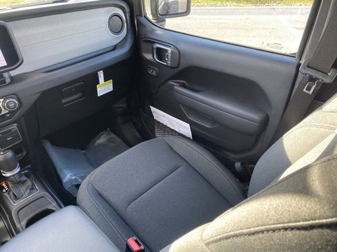 New 2026 Jeep Gladiator Sport image 42