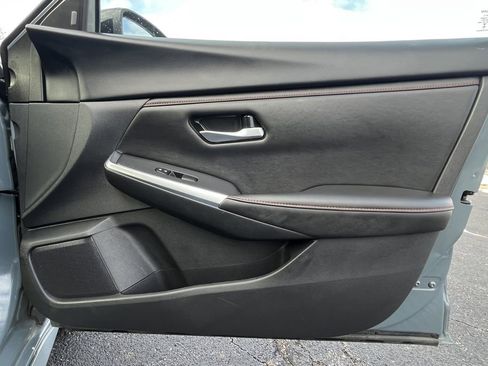 Used 2025 Nissan Sentra SR image 21