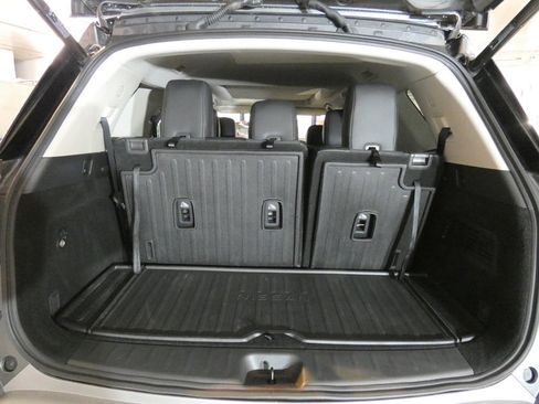 Used 2025 Nissan Pathfinder Platinum w/ Cargo Package FWD image 5