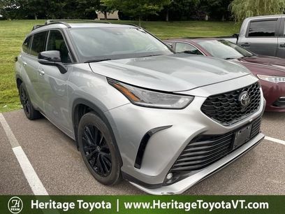 Used 2023 Toyota Highlander XSE