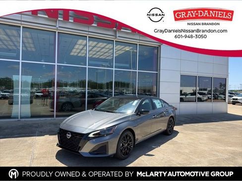 New 2026 Nissan Altima 2.5 SR FWD image 1