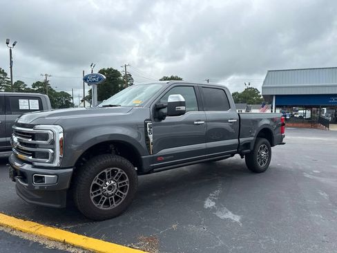 Certified 2025 Ford F350 Platinum w/ Platinum Plus Package AWD/4WD image 1