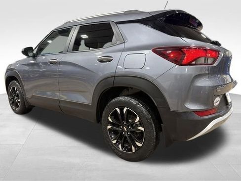 Used 2022 Chevrolet TrailBlazer LT image 3