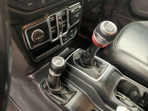 Used 2022 Jeep Wrangler Unlimited Sahara w/ LED Lighting Group image 21