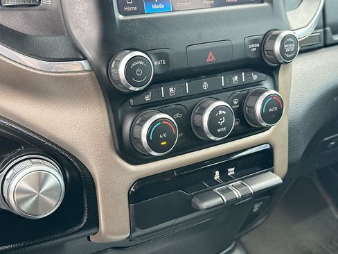 Used 2022 RAM 1500 Laramie AWD/4WD image 14