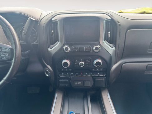 Used 2020 GMC Sierra 3500 Denali w/ Denali Ultimate Package AWD/4WD image 11