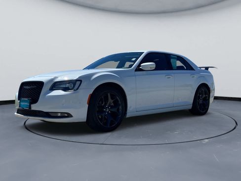 Used 2023 Chrysler 300 S RWD image 2