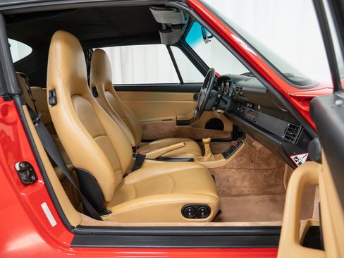 Used 1997 Porsche 911 Carrera RWD image 34