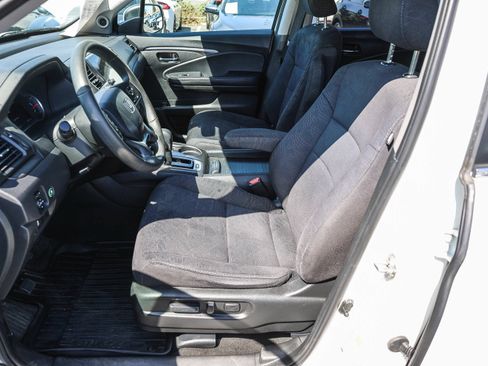 Used 2020 Honda Pilot EX image 10