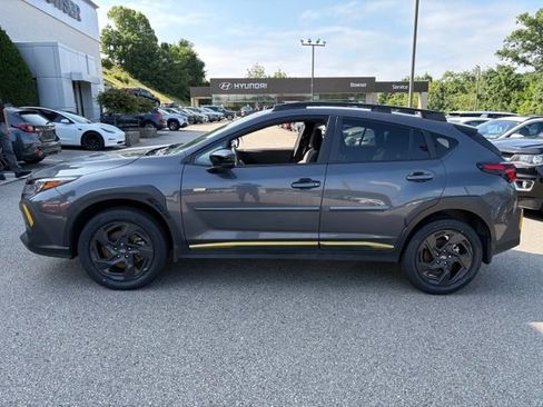 Used 2025 Subaru Crosstrek 2.5i Sport AWD/4WD image 2