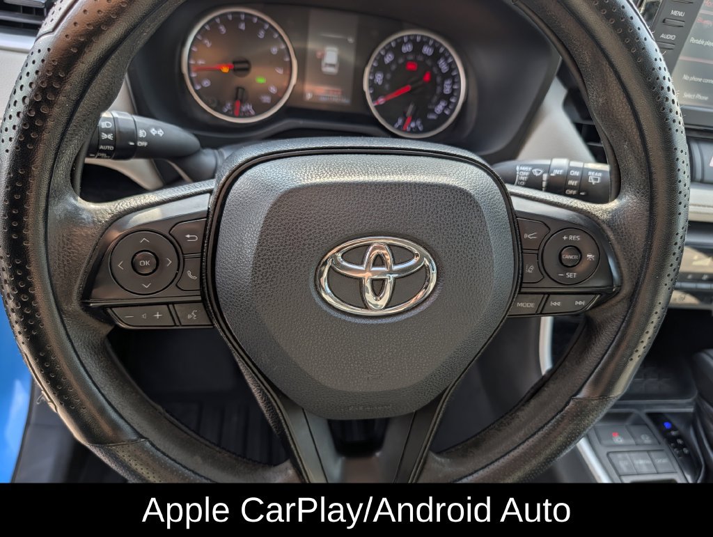 Used 2021 Toyota RAV4 XLE w/ Convenience Package FWD image 14