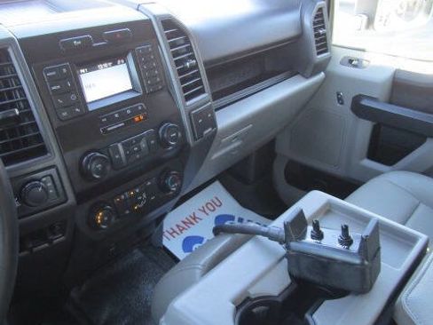 Used 2022 Ford F250 XL w/ Power Equipment Group image 17