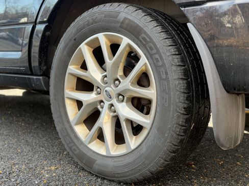 Used 2017 Ford Expedition Limited w/ Equipment Group 301A image 11