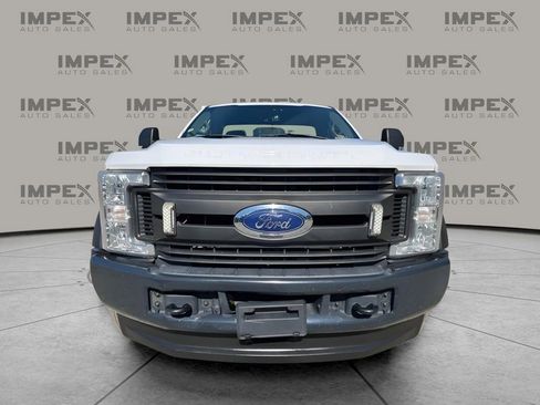 Used 2019 Ford F550 4x4 Regular Cab Super Duty image 37