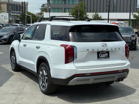Used 2023 Hyundai Palisade Limited AWD/4WD image 7
