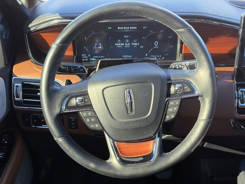 Used 2023 Lincoln Navigator Reserve AWD/4WD image 17