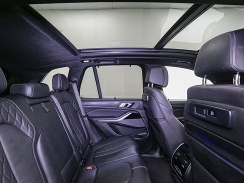 Used 2019 BMW X5 xDrive50i w/ M Sport Package AWD/4WD image 24