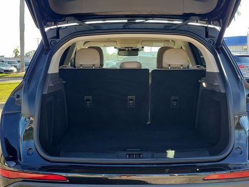 Certified 2023 Lincoln Corsair FWD image 12