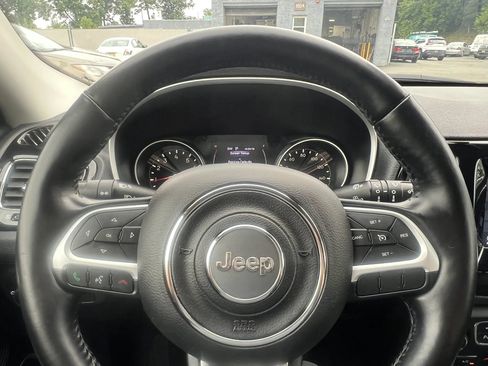 Used 2020 Jeep Compass Latitude AWD/4WD image 16