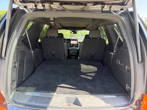 Used 2025 GMC Yukon Denali w/ Sun & Power Step Package AWD/4WD image 25