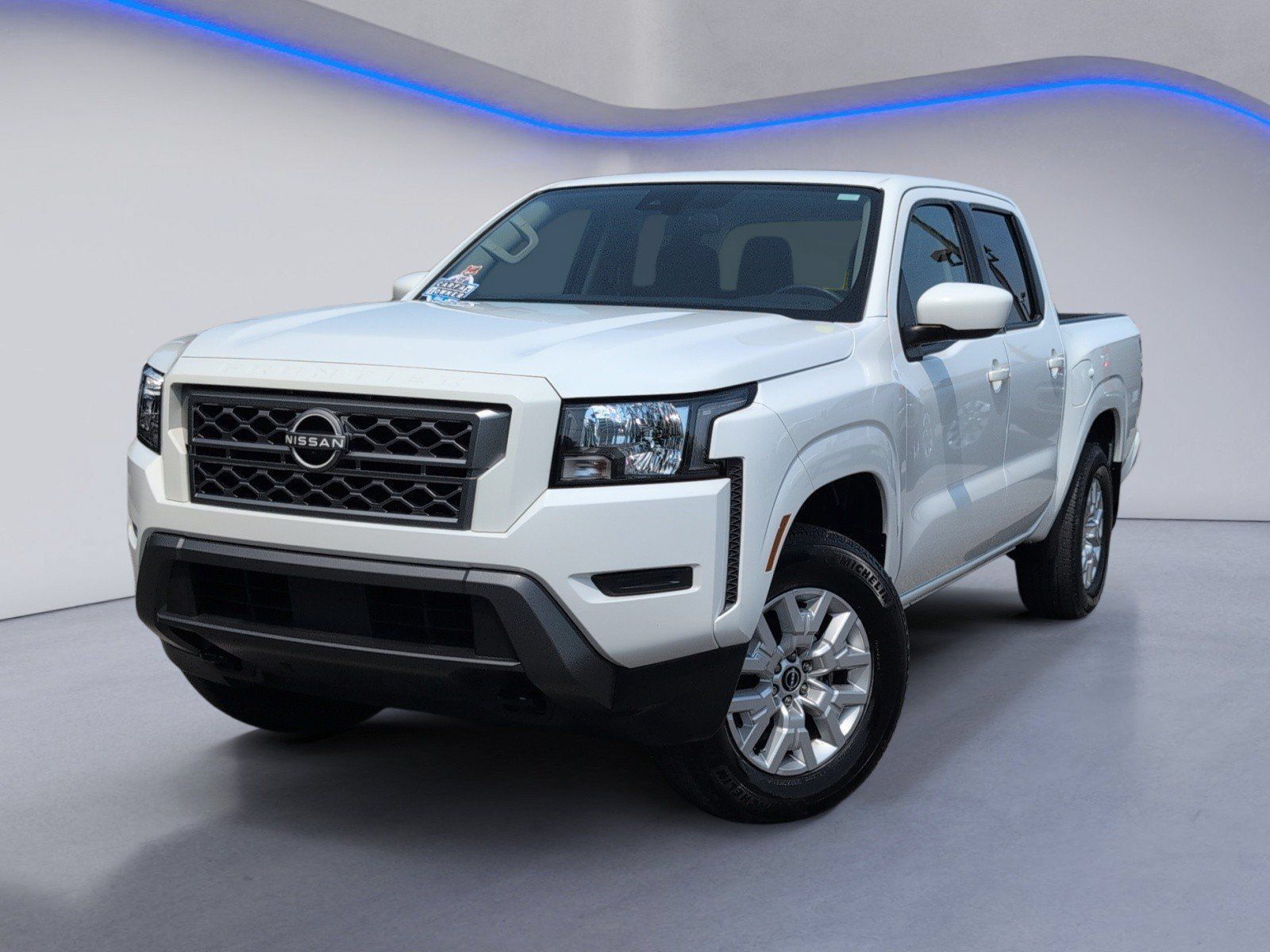 Used 2023 Nissan Frontier SV w/ Tow Package AWD/4WD image 2