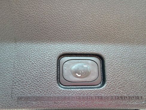 Used 2017 Ford Explorer Limited FWD image 20