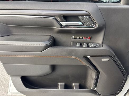 Used 2022 GMC Sierra 1500 AT4 w/ AT4 Premium Package image 26