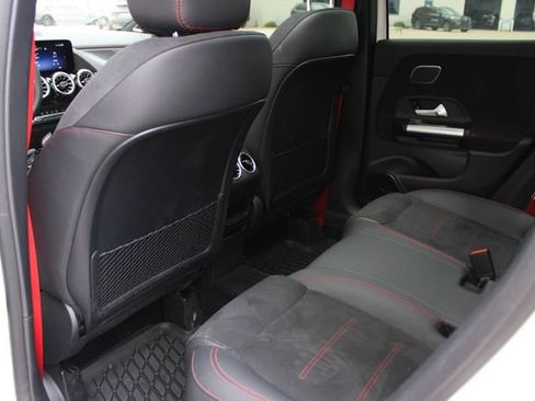 Used 2024 Mercedes-Benz GLA 35 AMG 4MATIC image 23